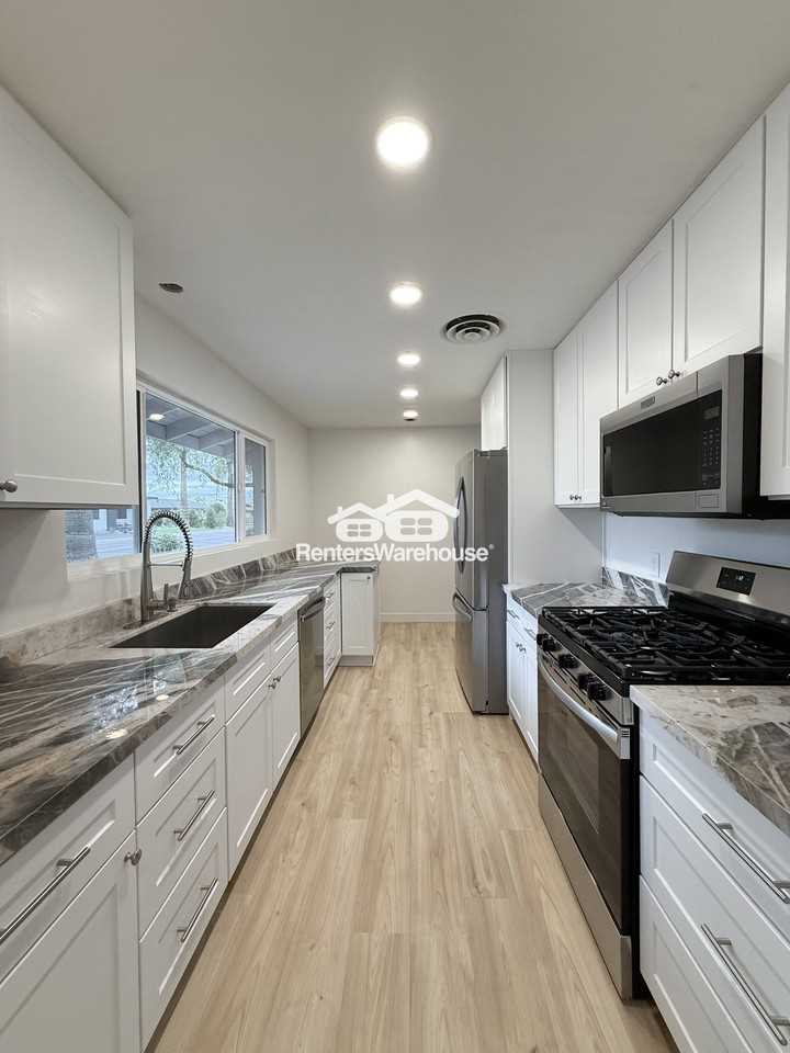 7507 E Highland Ave - Photo 2 of 12