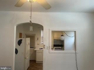 5430 Larchwood Avenue - Photo 3 of 15