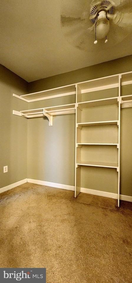 1021 Arlington Blvd Apt 425 #425 - Photo 5 of 9