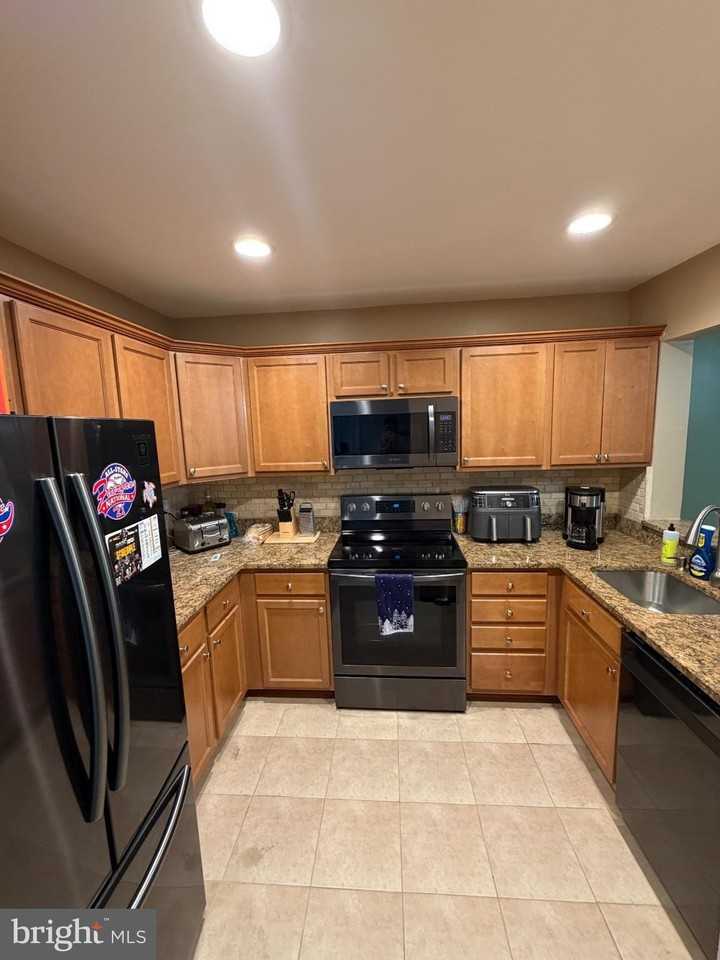 6036 Old Landing Way - Photo 7 of 19