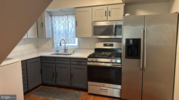 featured image of 104 Travis Street