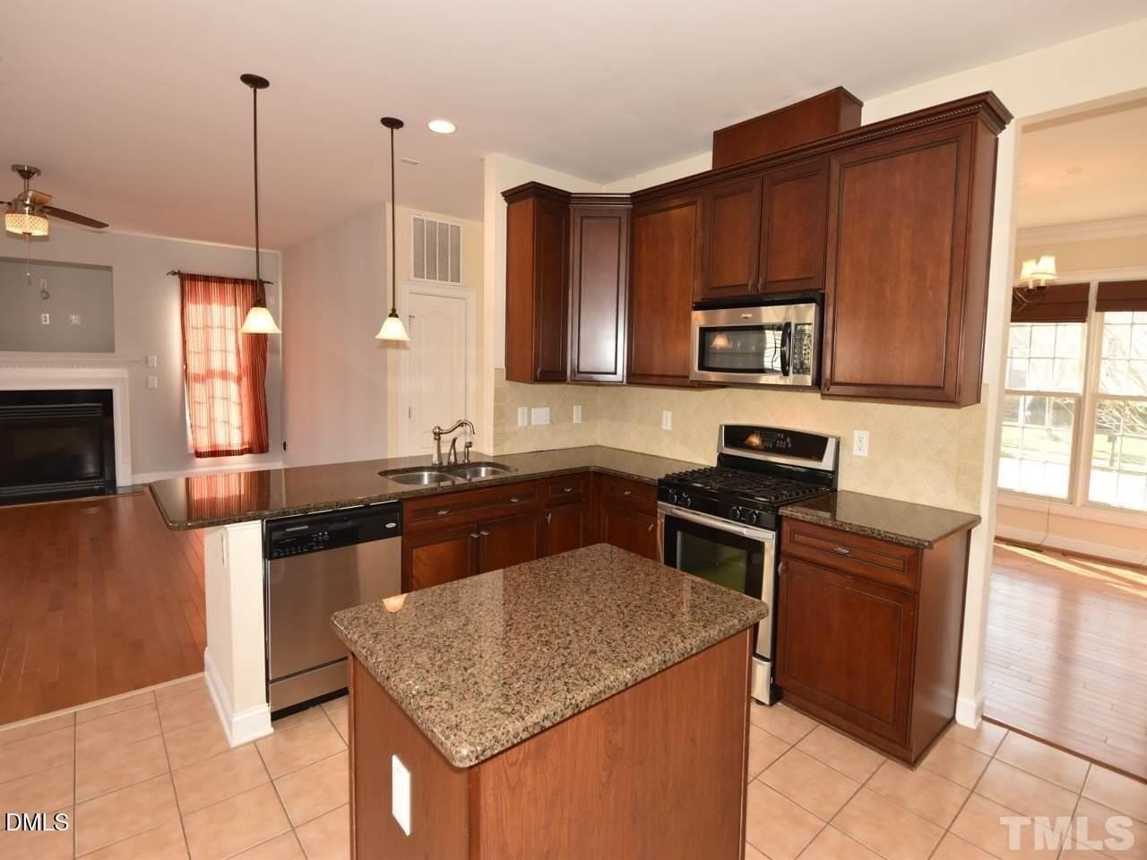 118 Fort Jackson Rd - Photo 7 of 21