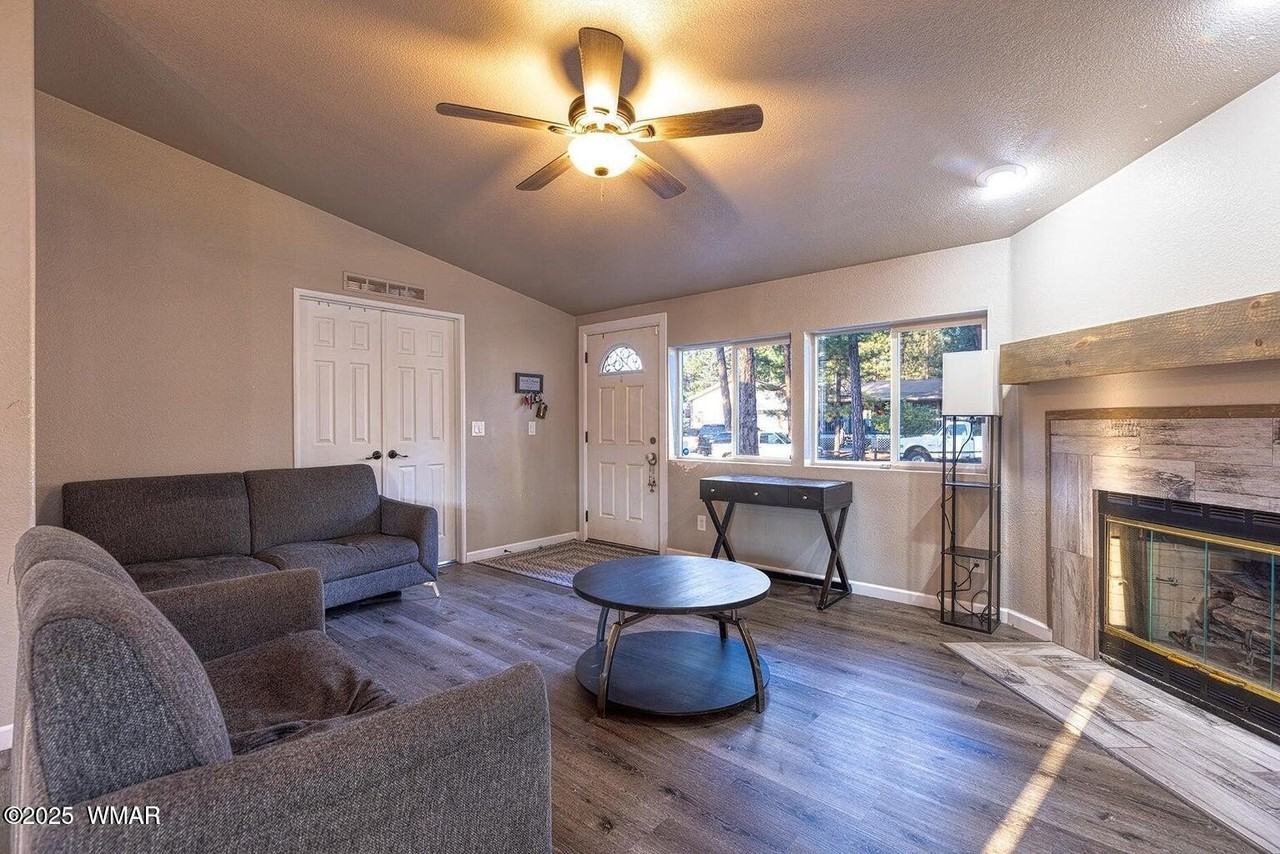 430 Timber Ridge Loop - Photo 3 of 27