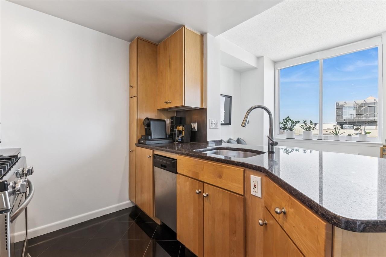 474 48th Ave Unit Ph4d #PH4D - Photo 6 of 28