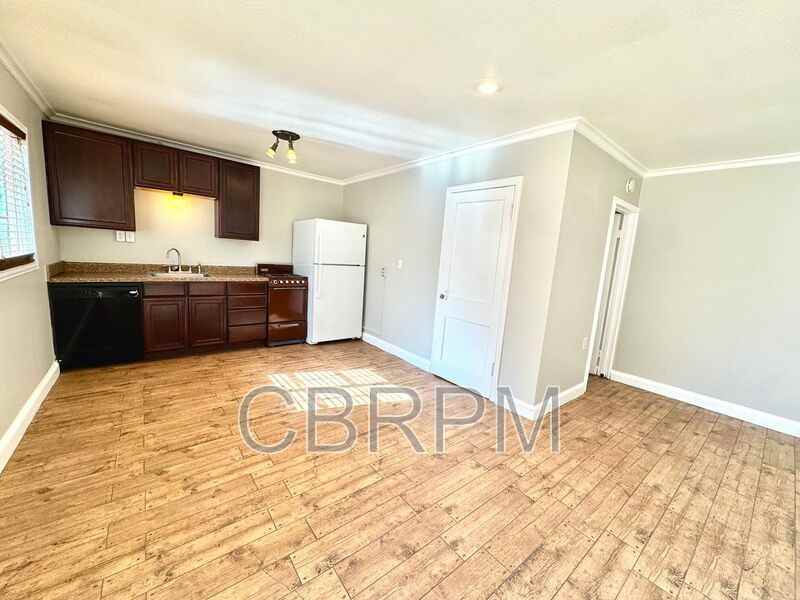 2702 23rd Street - Photo 2 of 9