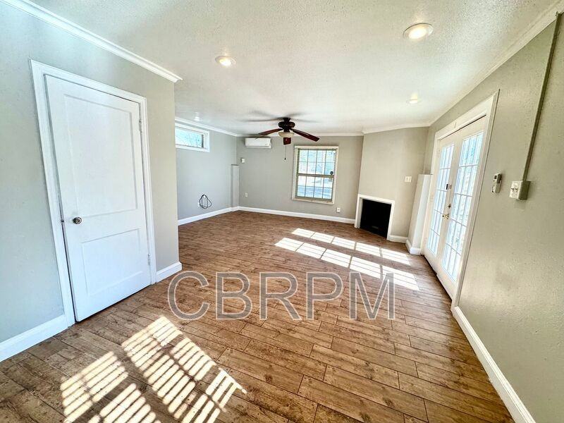 2702 23rd Street - Photo 3 of 9