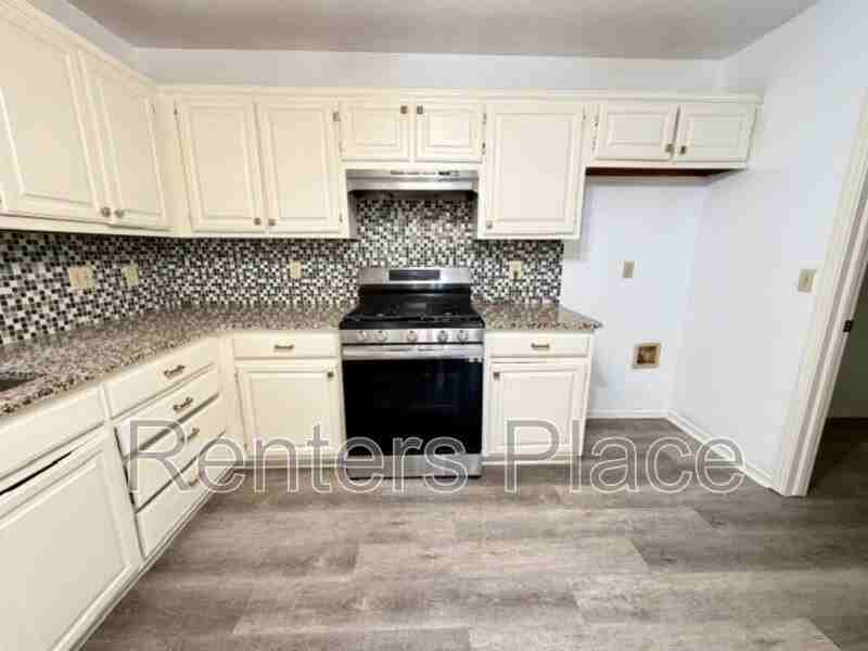 11121 S 106th East Ave - Photo 2 of 21