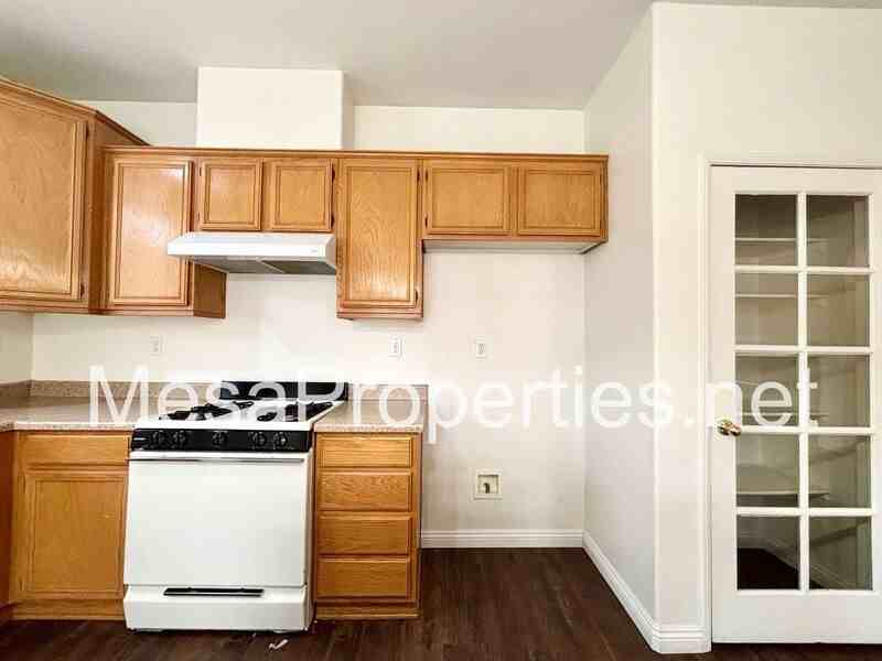 12261 Luna Rd - Photo 7 of 30