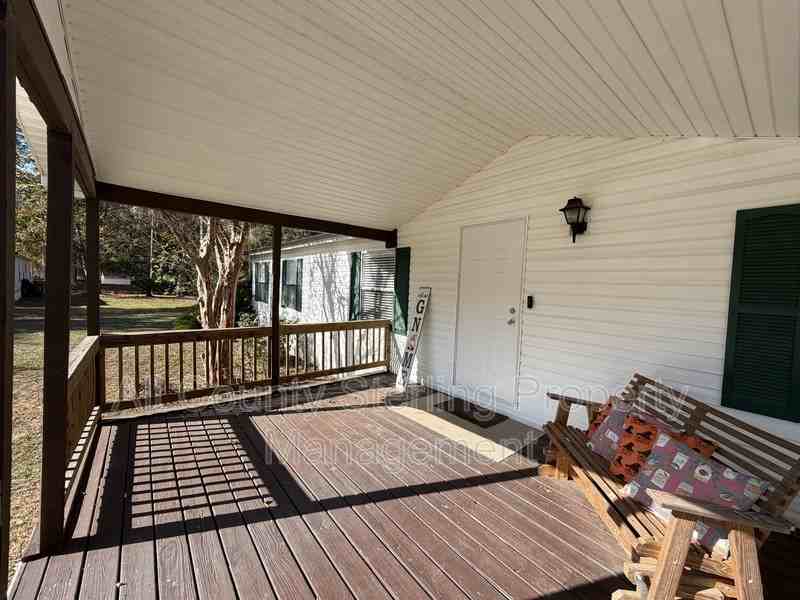 171 Sw Merrimack Pl - Photo 4 of 20