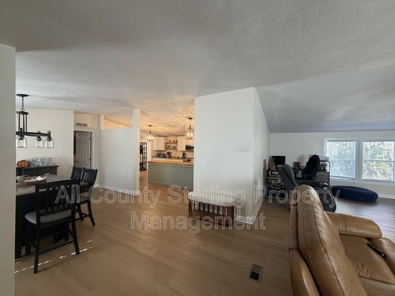 171 Sw Merrimack Pl - Photo 6 of 20