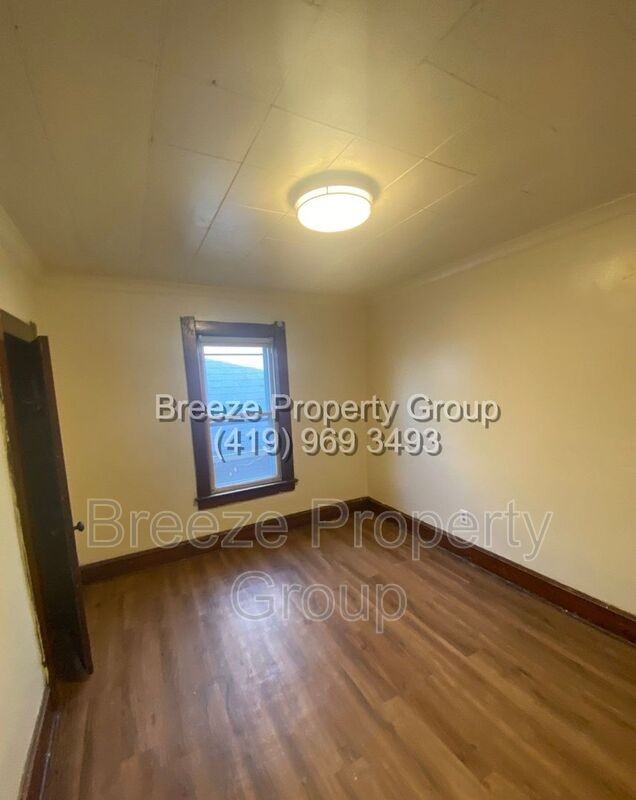 1477 South Ave - Photo 6 of 8