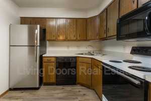 featured image of 1935 North Lincoln Avenue #205