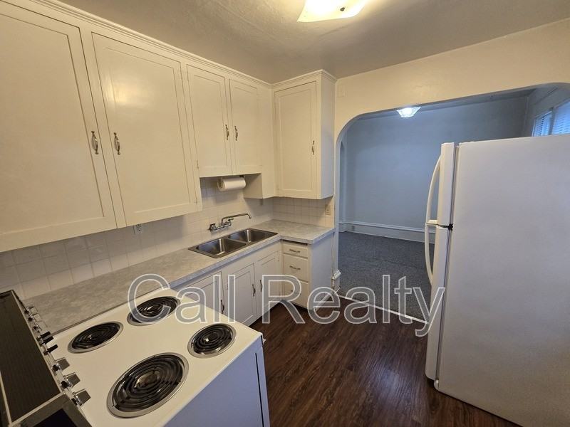 1028 E Mission D - Photo 7 of 12