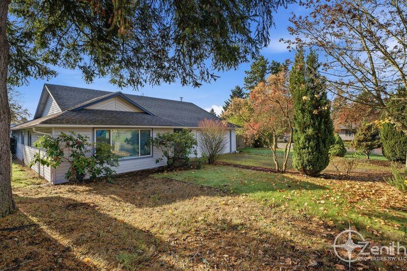 1417 Northwest 98th Circle - Photo 3 of 31