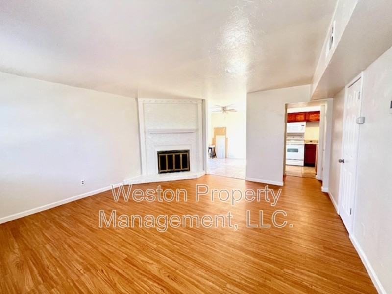 6056 Northwest Expressway