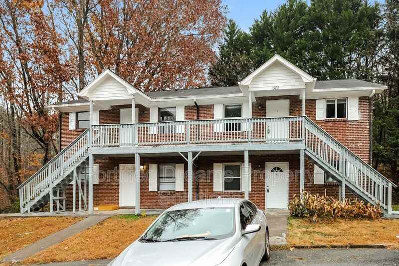 1502 Oakshire Ct #D - Photo 4 of 27