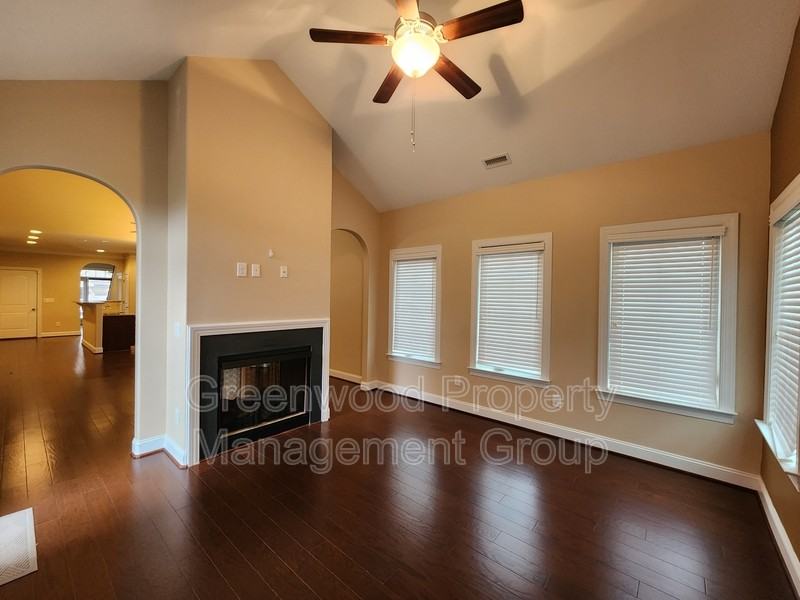 649 Nikyle Cir #1 - Photo 5 of 24