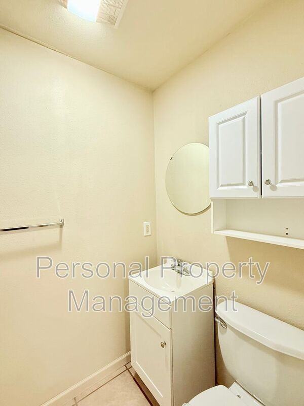 10303 Ne 23rd St #A - Photo 6 of 16