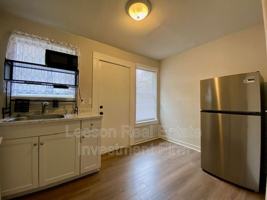 featured image of 2632 Foster St