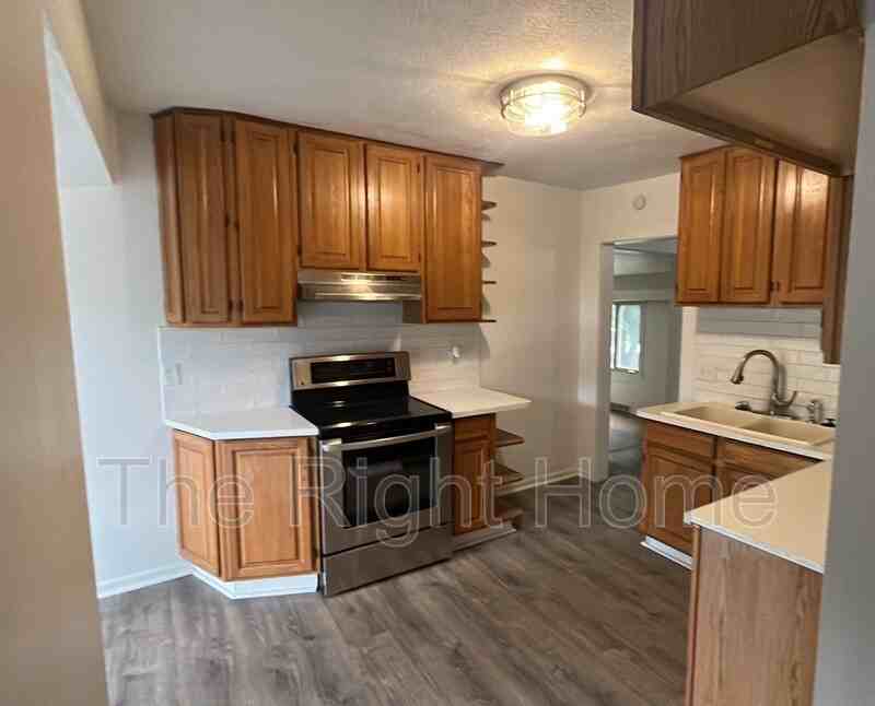 8334 Izard Street - Photo 5 of 19