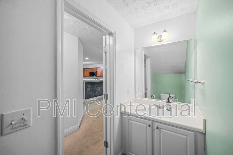 152 Tara Commons Dr - Photo 3 of 21