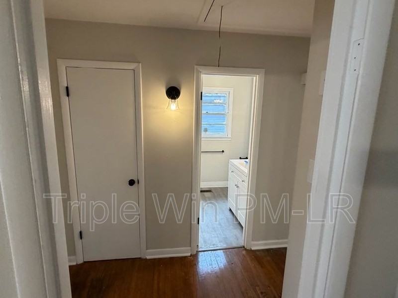 2204 S Monroe St - Photo 6 of 18