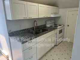 featured image of 220 Loraine Avenue #5