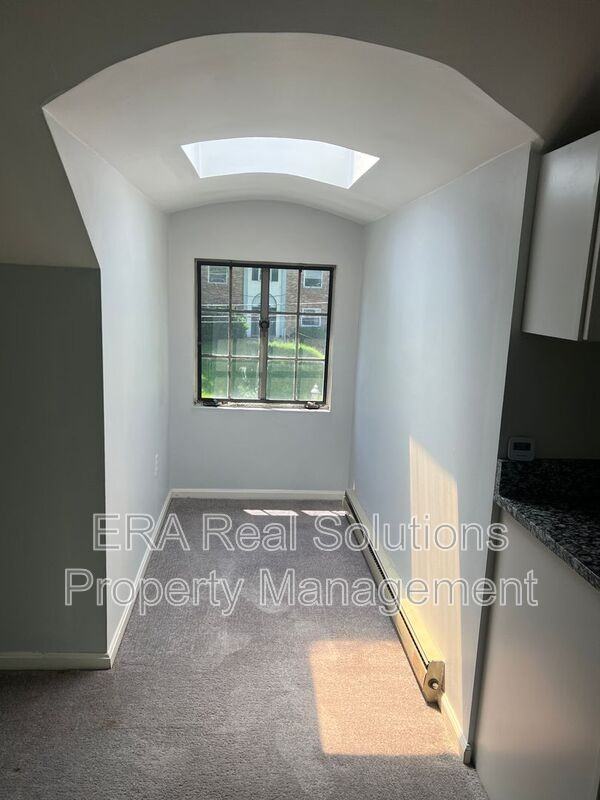 220 Loraine Ave #5 - Photo 6 of 17