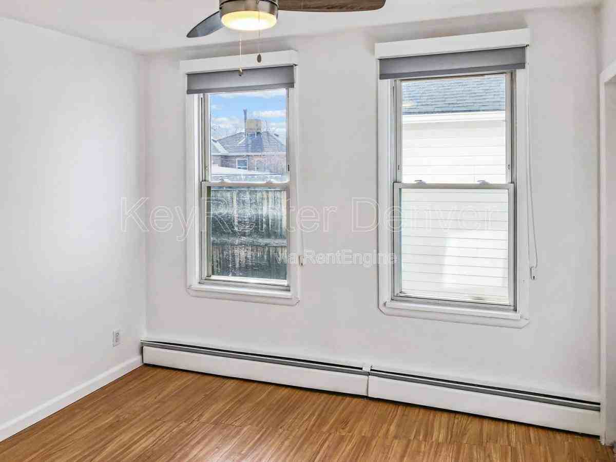 4631 N Clay St - Photo 4 of 10