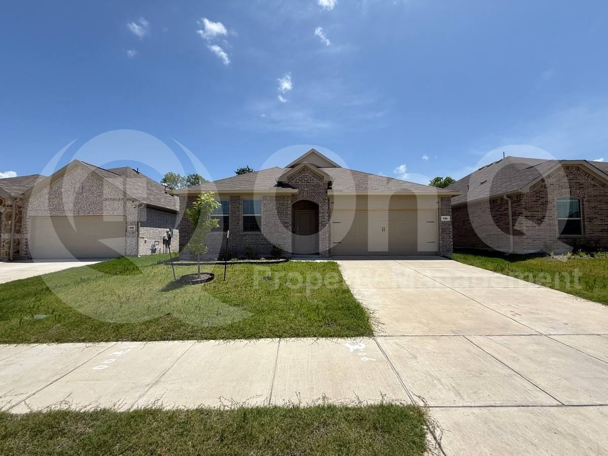 936 Longleaf Ln - Photo 3 of 10