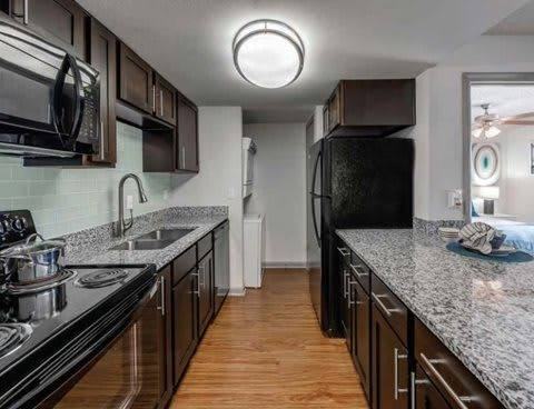 15422 Livingston Ave - Photo 2 of 14