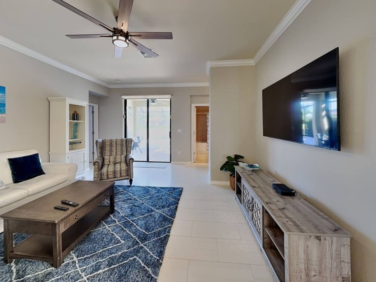 11280 Reflection Isles Blvd - Photo 3 of 10