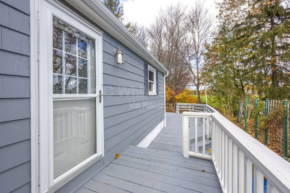 32 Marshall St - Photo 2 of 10