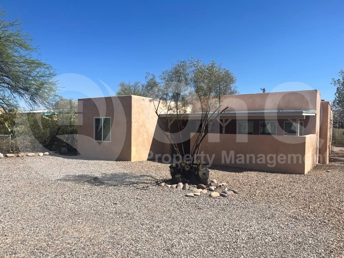 216 E Waverly St #1 - Photo 4 of 10