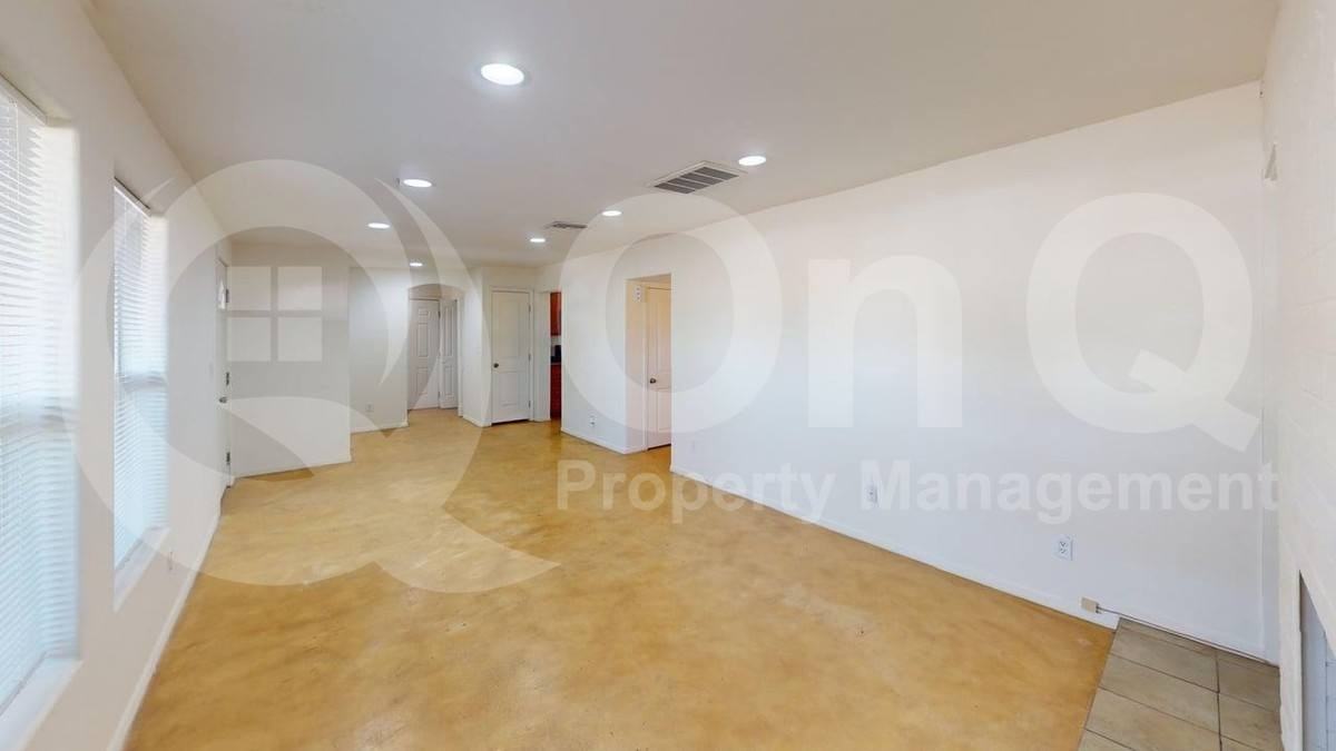 216 E Waverly St #1 - Photo 7 of 10