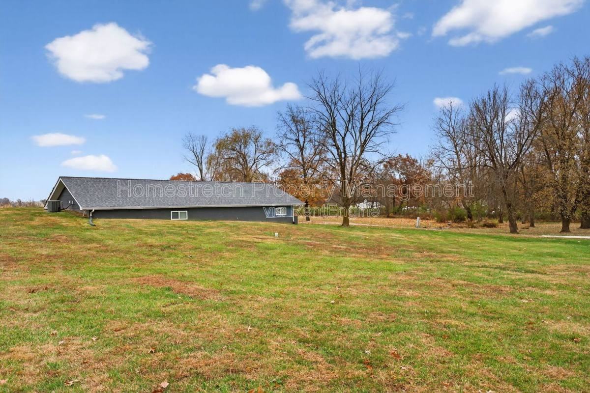1566 Sugar Grove Road - Photo 3 of 10