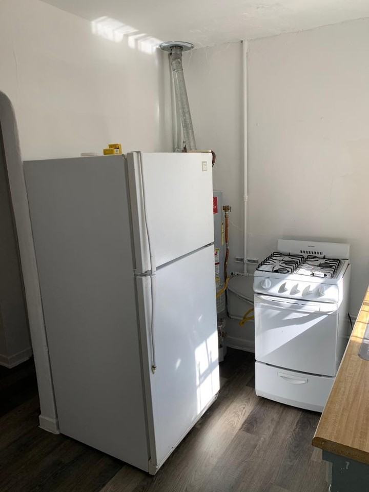 306 Walter St Se #B - Photo 7 of 12