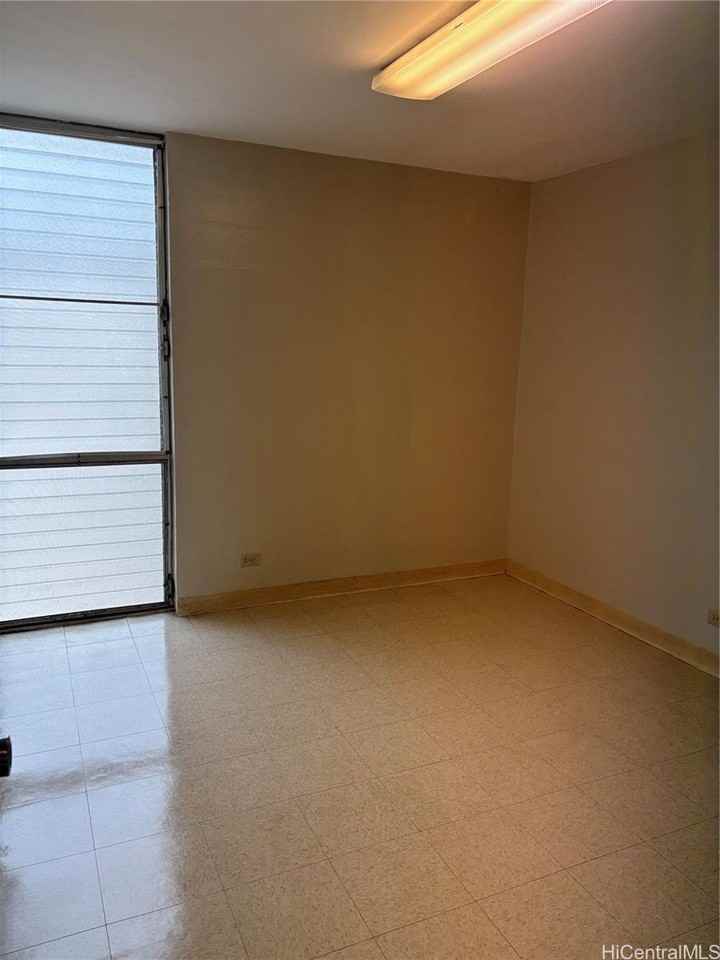 810 University Avenue #303 - Photo 6 of 12