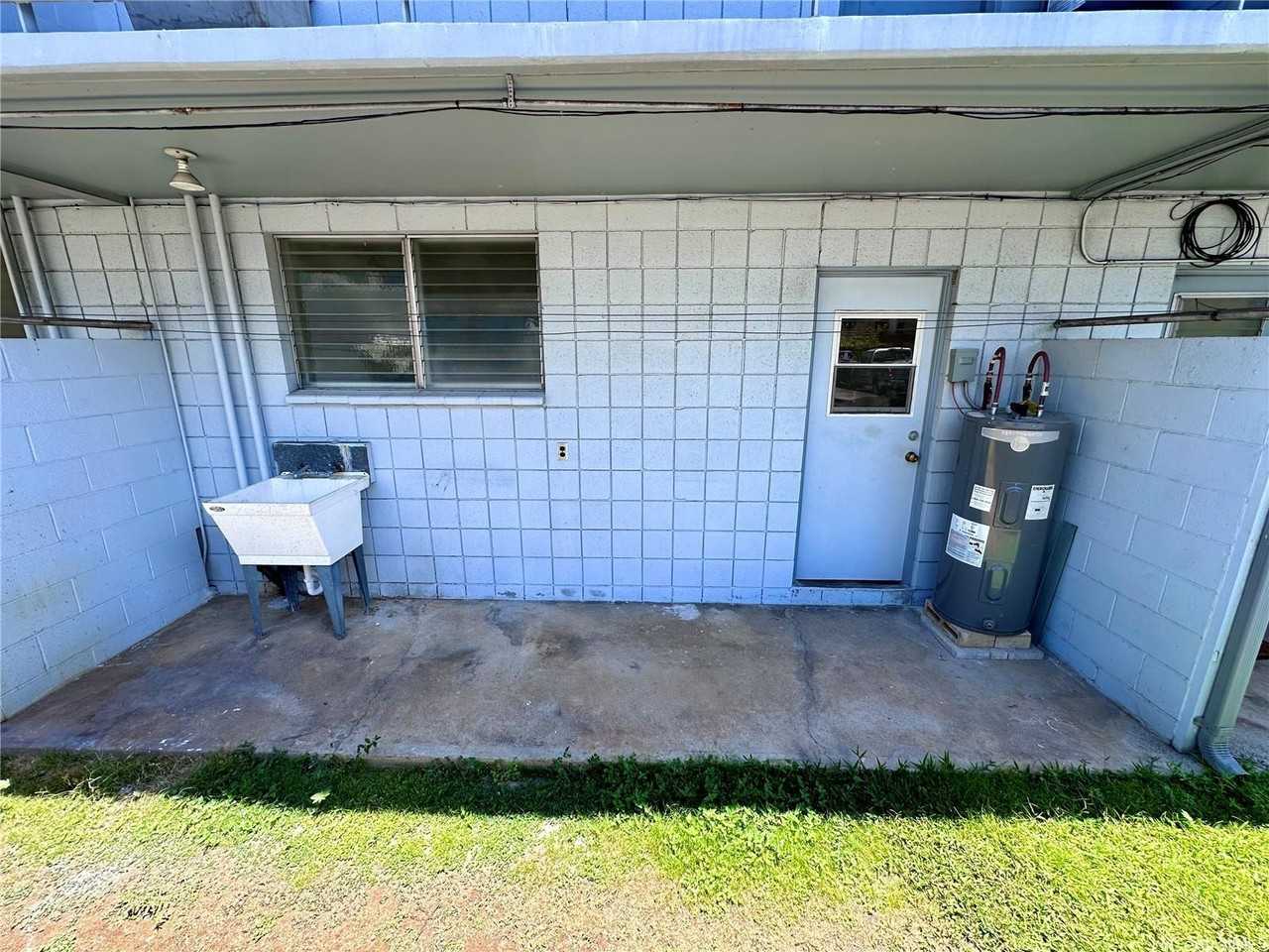 1920 Young St #2 - Photo 7 of 7