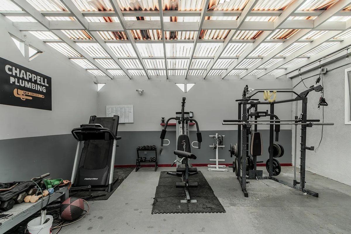 4971 Dassco Ct - Photo 2 of 10