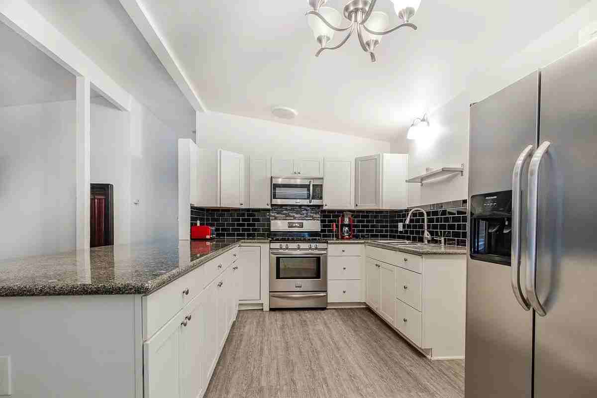 4971 Dassco Ct - Photo 3 of 10