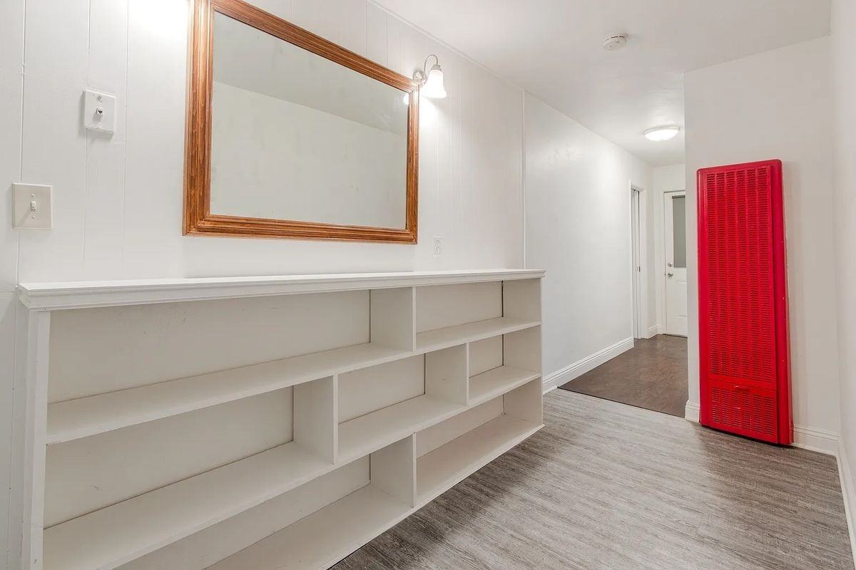 4971 Dassco Ct - Photo 4 of 10