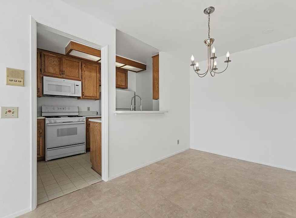 4705 Kester Ave - Photo 3 of 22