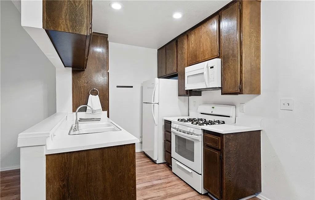 5500 Lindley Ave - Photo 2 of 19