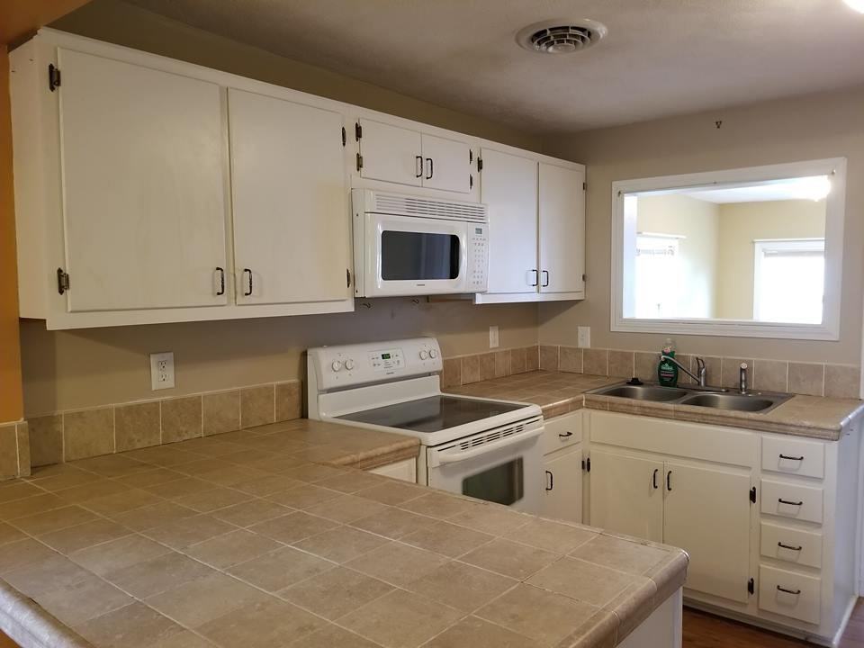 310 West Weller Street - Photo 2 of 12