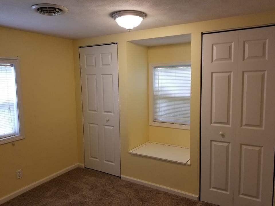 310 West Weller Street - Photo 3 of 12