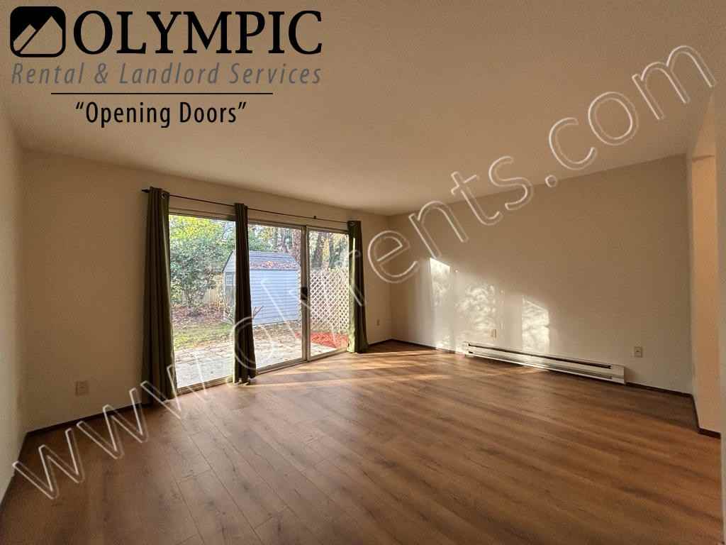 1307 Eastside St Ne - Photo 2 of 17