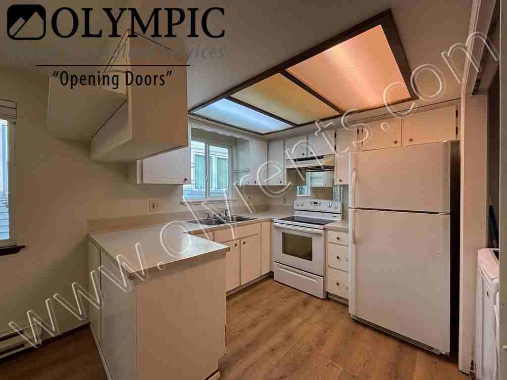 1307 Eastside St Ne - Photo 6 of 17