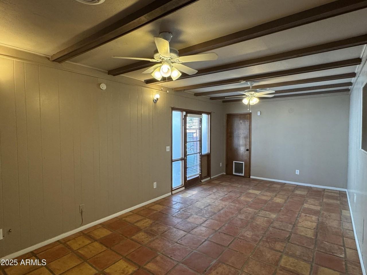 1714 W Cochise Dr - Photo 4 of 14