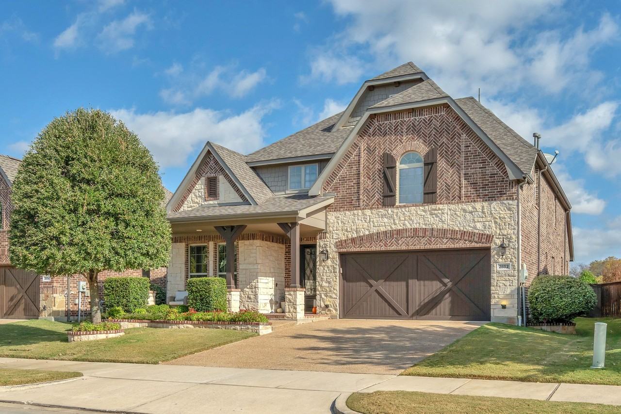 2852 Exeter Dr - Photo 2 of 50